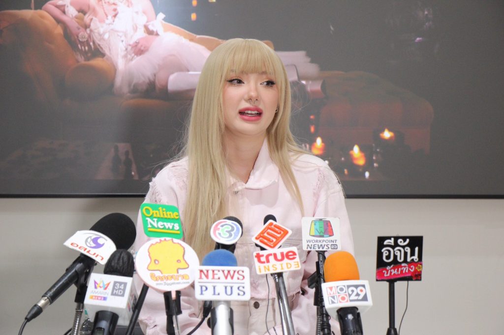 janninew_id's tweet photo. Artist contract with Red Recods label officially has ended.

#JannineWeigel #พลอยชมพู #Ploychompoo https://t.co/dRtGlpvofP