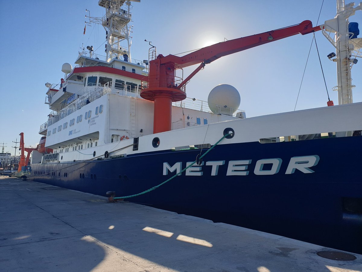 INGVvulcani's tweet photo. La campagna #M178 si è conclusa con l'approdo della #rvmeteor a Las Palmas. Tanti dati raccolti per un eccitante sviluppo della conoscenza nei prossimi mesi insieme a @oceanandsociety @geomar_kiel https://t.co/fRE8wqIHQ8