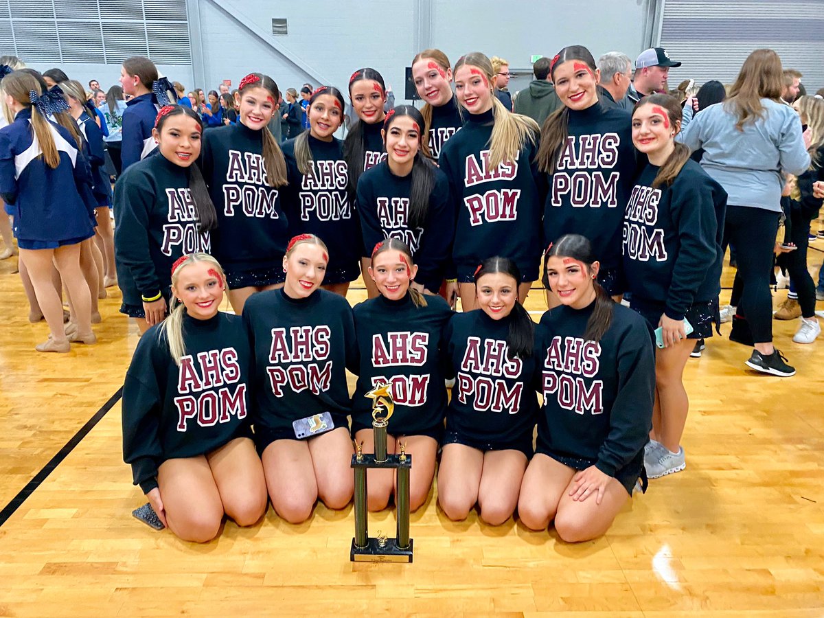 KellyLow20's tweet photo. Congratulations girls! You worked so incredibly hard to get get here!                             🏆 5A State runner up! I am so proud of all of you!  ❤️ https://t.co/j1R3dvfioW