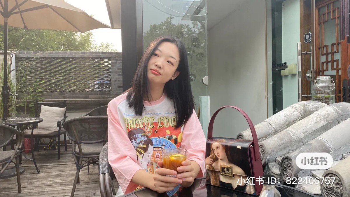 picswangqing's tweet photo. hey guys unfortunately i don't think i'm going to be very active on this account anymore :(
if you want to keep up with wang qing, these are her socials:

weibo- 王清王清王清王清
douyin- 王清王清王清王清 (173924768)
小红书- 王清 (822406757)
oasis- 青春有你2-王清 https://t.co/NakYF7FkKf