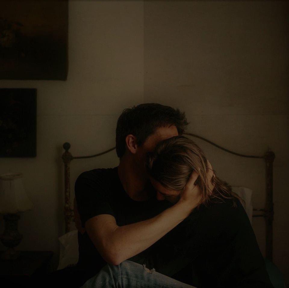 lovelydevil_7's tweet photo. Be with someone who won't stay mad a you, who can't stand not talking to you, and who's afraid of losing you https://t.co/jjHC9dGsio