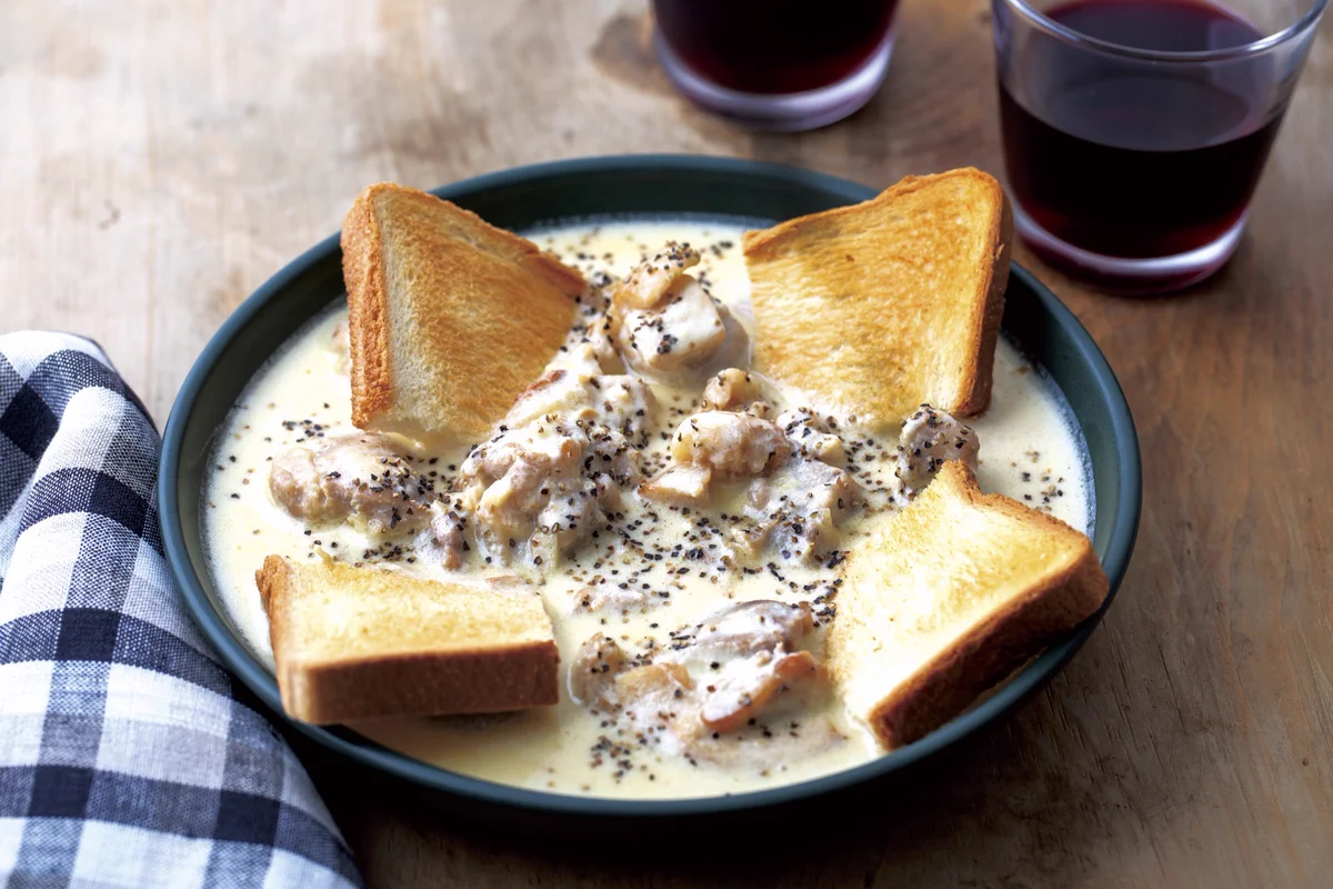 たっぷりの牛乳を使った、ジョージア料理『シュクメルリ』のレシピ！