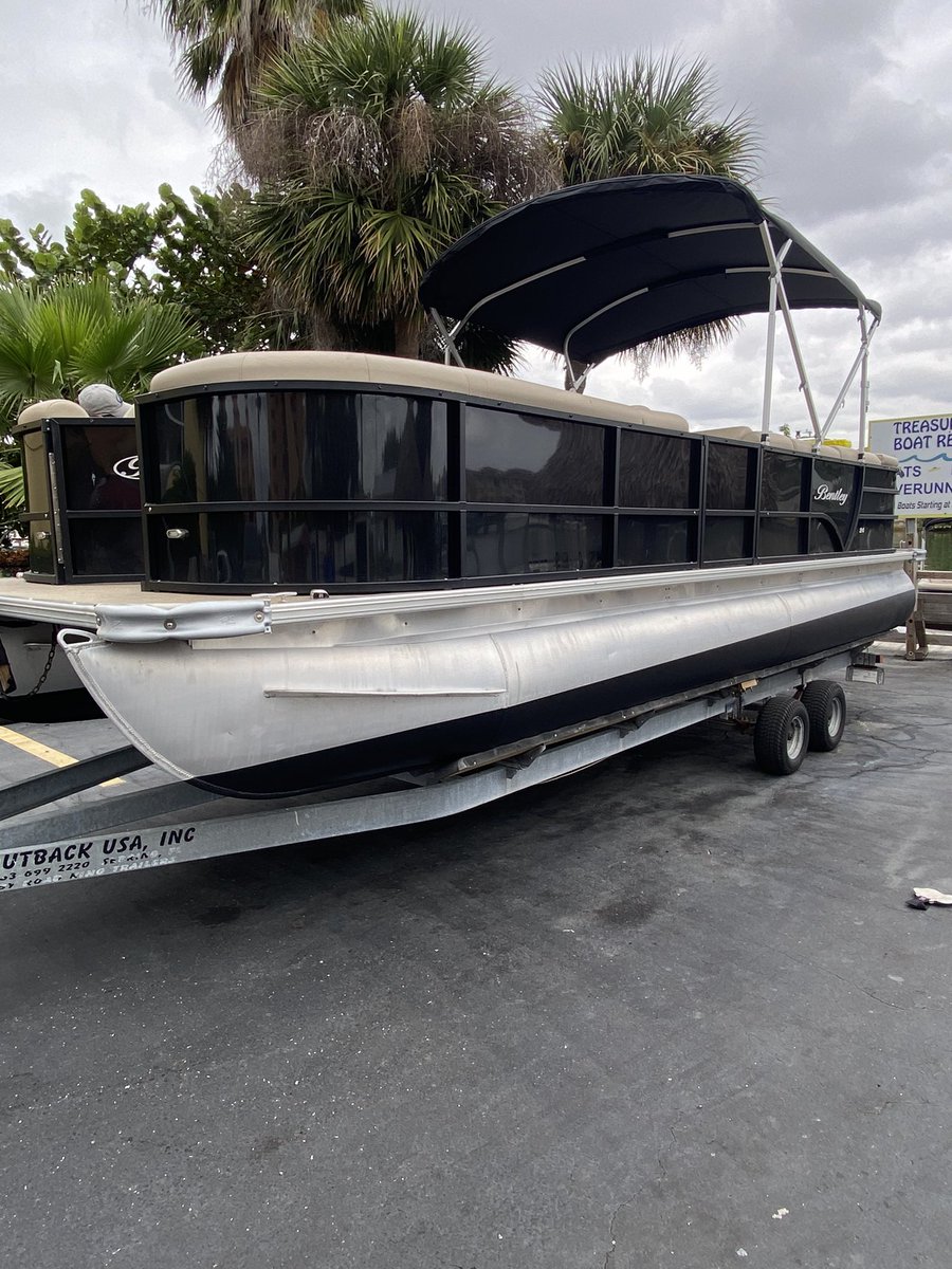 One of three new Bentley 240 Cruise Pontoon Boats prepped and ready to put in the water. Captain your own boat at Treasure Island Boat Rentals on the Tampa Bay Beaches between St Pete Beach and Clearwater Beach 🚤🏝🌞😎