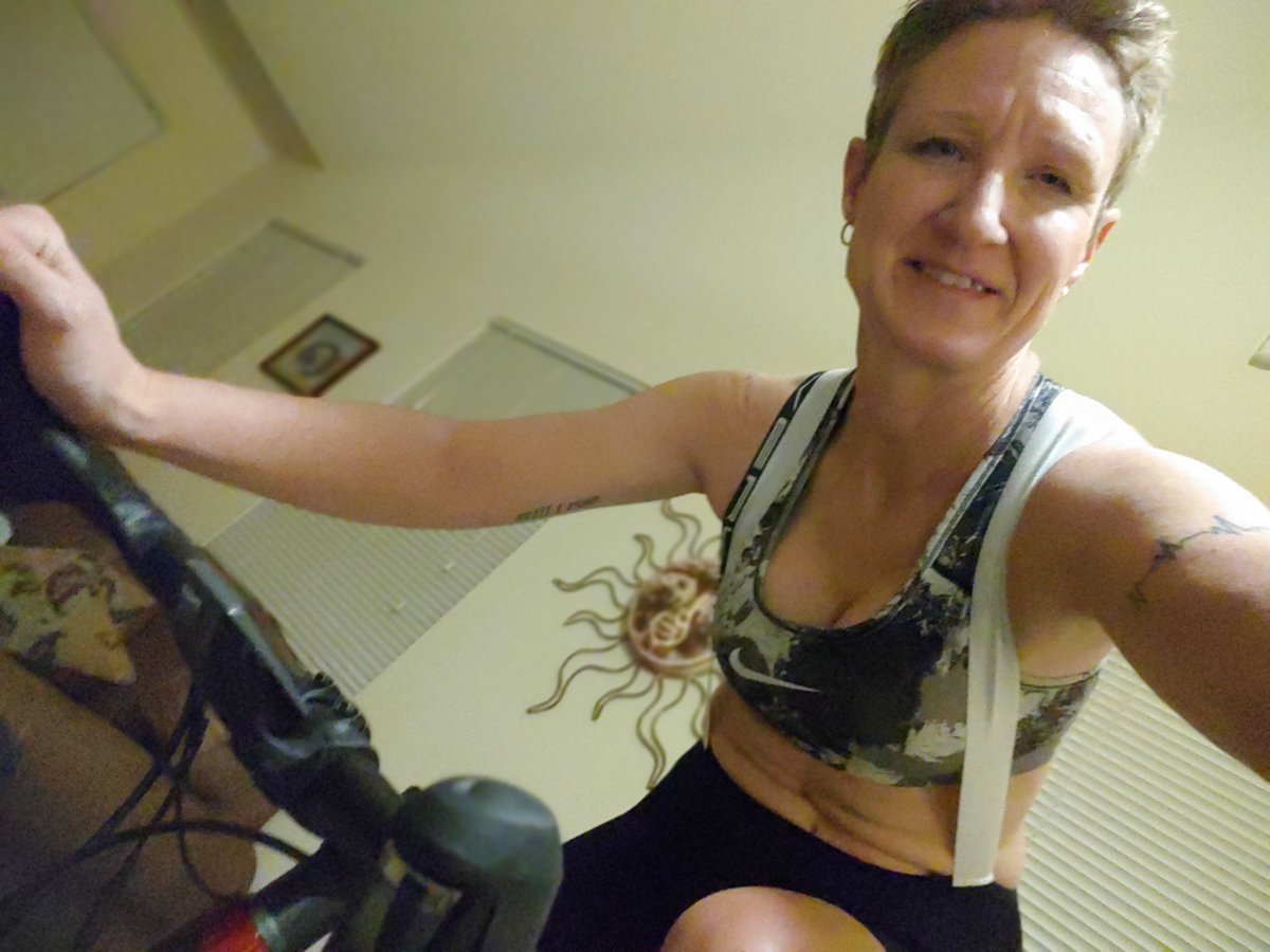 JAlexanderPrin1's tweet image. When you can't beat them...join them. #winter #itsreallycold #trainertime