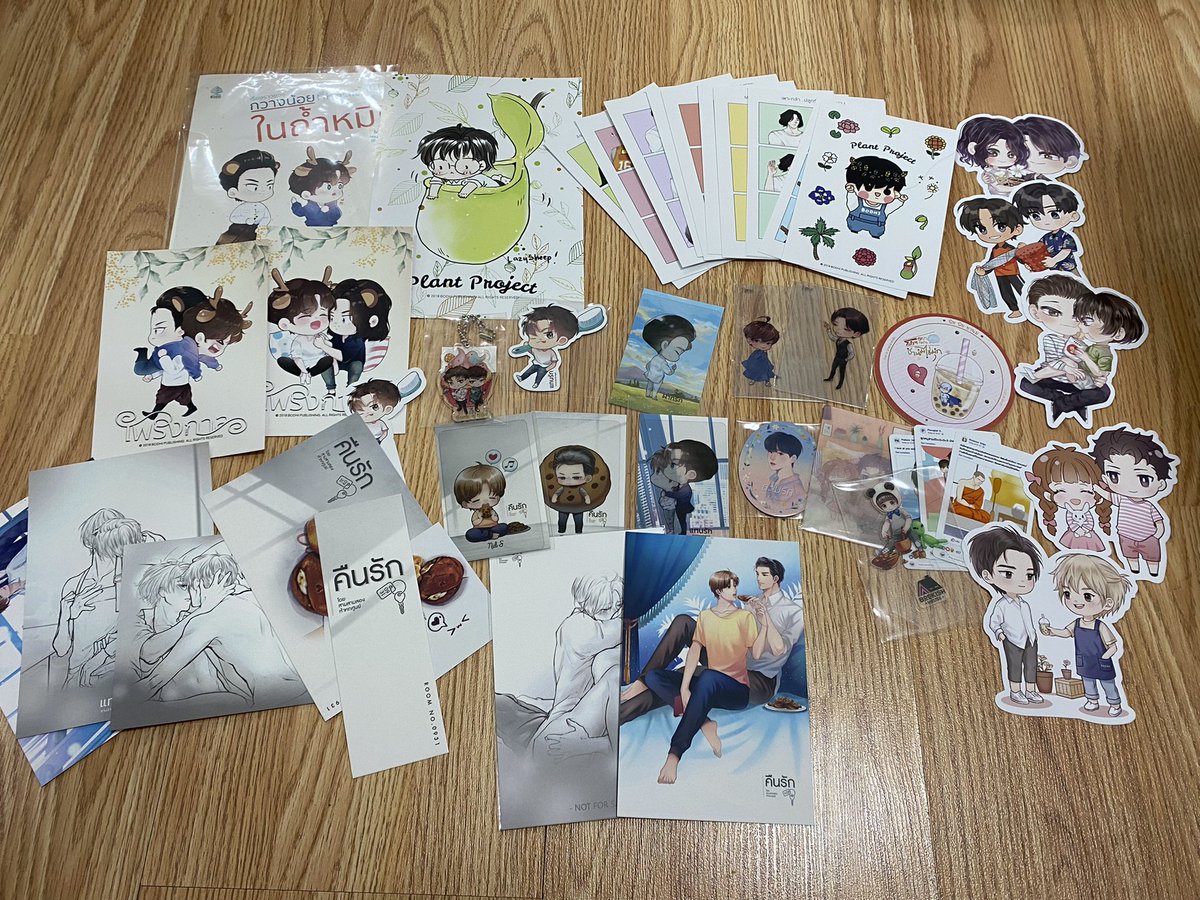 NokK_KL's tweet photo. #รื้อมาแจก พรีเมี่ยมจากนิยายที่เคยแจก

เซ็ทพรีเมี่ยมรวมๆ ตามภาพ

ใครจะเอาเม้นไว้ เลือกจากเม้น 
// ประกาศ 3/1/65
// แจกให้สำหรับคนที่อยากได้ไปสะสม ***อย่าเอาไปขายนะ***
// ผชด ต้องจ่ายค่าส่ง ems เองนะคะ https://t.co/0QLSdtQHUt