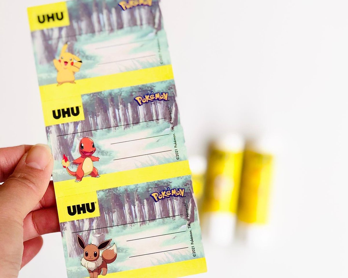 MONOKOKORO1's tweet photo. 大人気の【UHUスティック ポケモンモデル】、21gと40gの大きいサイズが数量限定で入荷しました🎈
ただ今、ポケモンスティックのりをご購入のお客様にシールをお渡ししています☺️
21g、40gをご購入の方には漏れなく、8.2gをご購入の方には先着順でのお渡しとなります🙇‍♀️ https://t.co/P8lVYP8ZYM