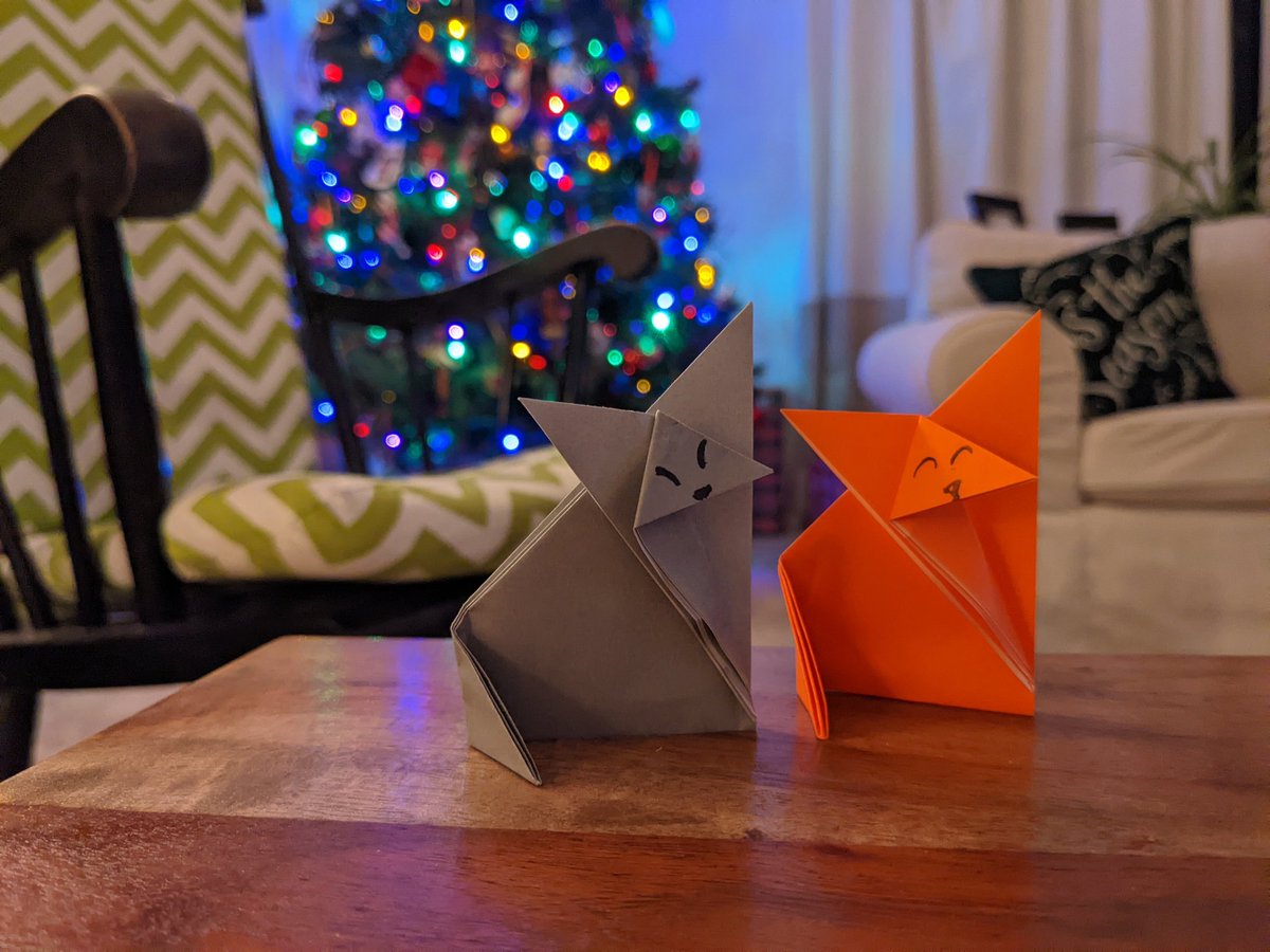 Nein_99's tweet photo. @rule4  Happy foxigami Monday https://t.co/SPUCDs6Xfx