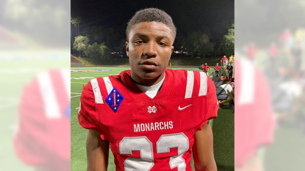 All-County Football: First Team Defense
Congrats to <a href="/MasonGraham_55/">Mason Graham</a> <a href="/HeroKanu/">Hero Kanu</a> <a href="/BlazeIglesias/">Blaze Iglesias</a> <a href="/malakiteo/">MALAKI TE’O</a> <a href="/Jacobmanu6/">Jacob manu</a> <a href="/MosierWyatt/">Wyatt Mosier</a> <a href="/roman_marchetti/">Roman Marchetti</a> <a href="/Cam_Sidney/">Cam Sidney</a> <a href="/jxkehiggins/">jake higgins</a> <a href="/JoshHunter_6/">Joshua Hunter \|/</a> <a href="/getabagkai/">makai lemon</a> <a href="/ChaseBarry10/">Chase Barry</a> 
READ HERE>
ocregister.com/2021/12/20/all…