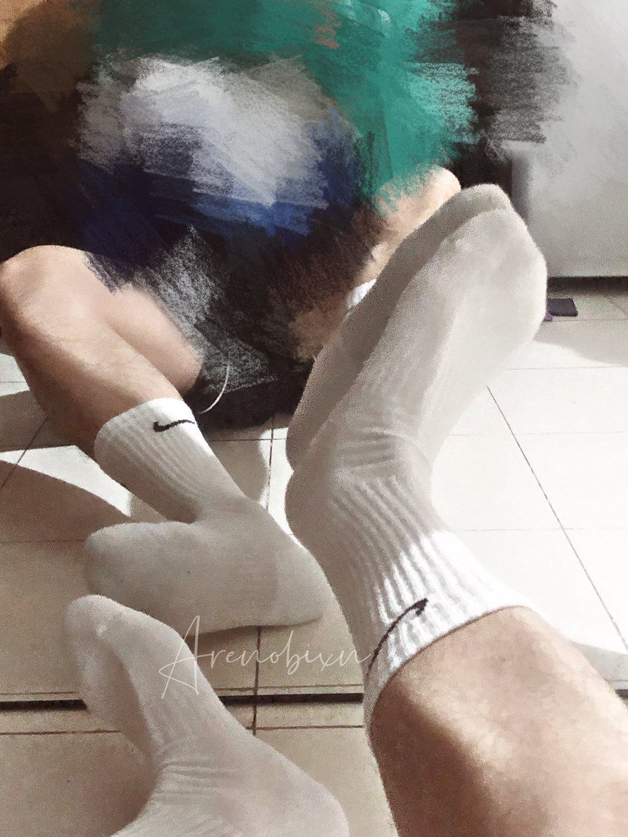 Arenobixn's tweet photo. 冬至吃脚子
#白袜 #whitesocks https://t.co/HdfGPXJIPm