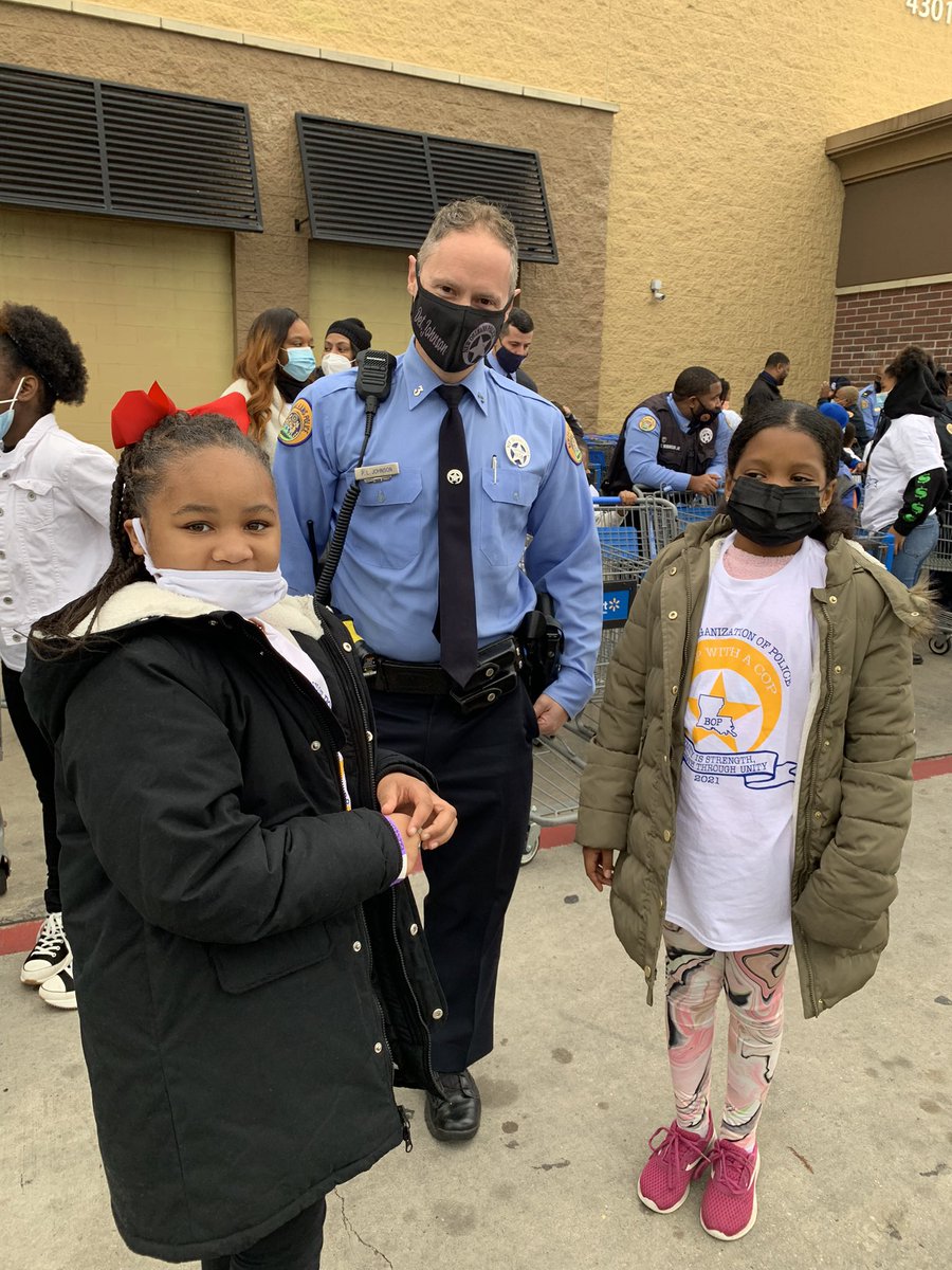 NOPDNews's tweet photo. Black Organization of Police partnered with local faith based groups and businesses to put a smile on kids faces today with the first annual “Shop with a Cop” event. https://t.co/sEsGO4ssu9