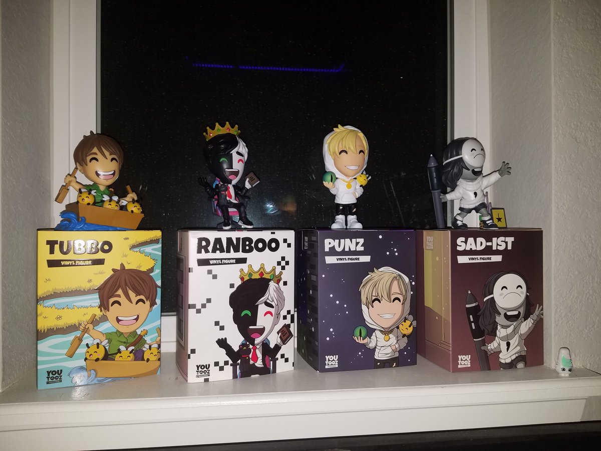 syd_stop's tweet photo. punz has completed my shelf <3! https://t.co/AgC0h0M8zi