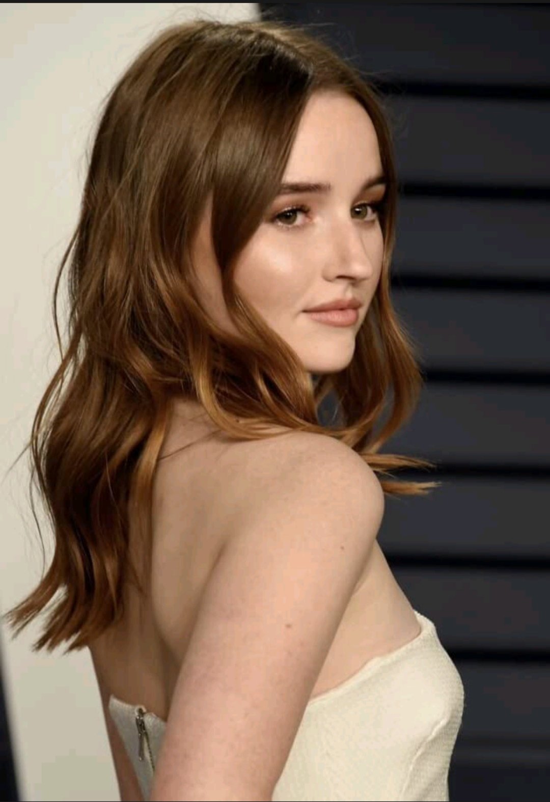Today\s born Kaitlyn Dever Happy birthday   
