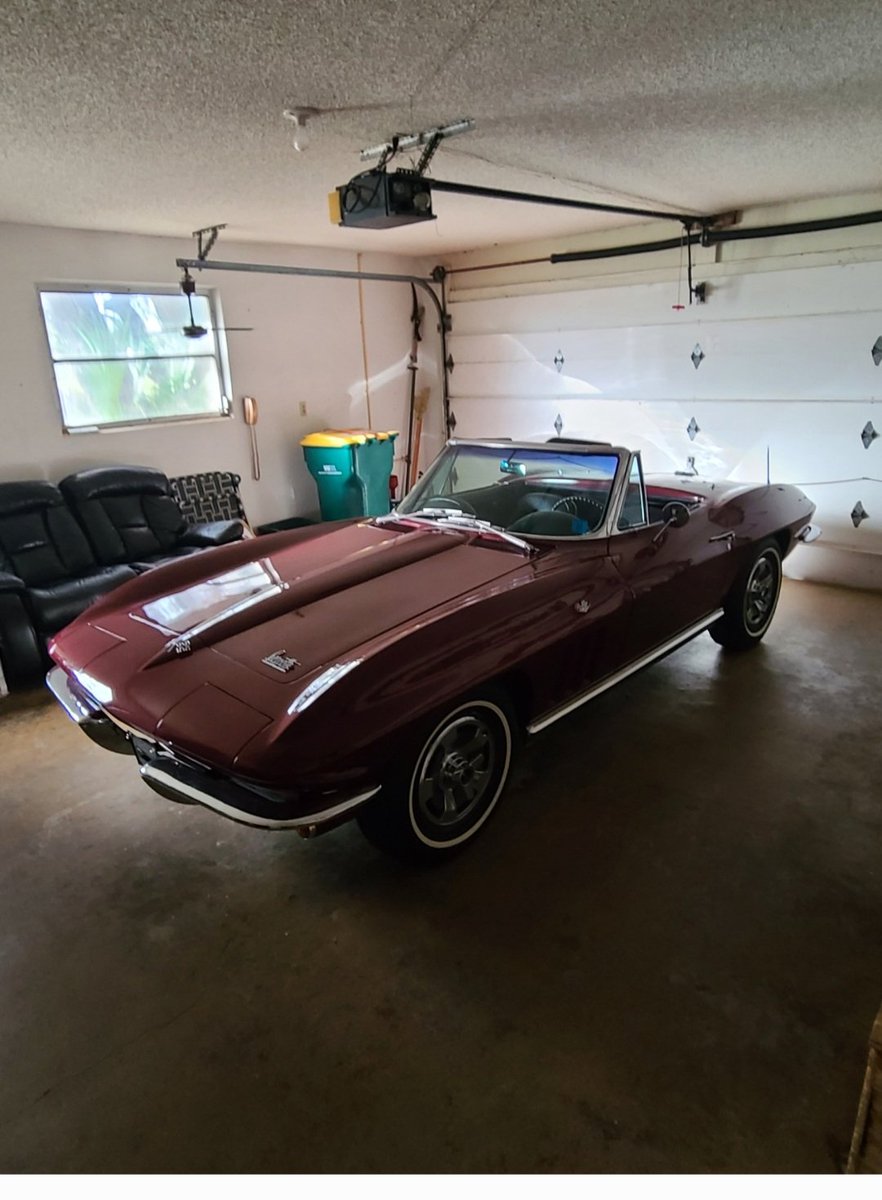 PjInsana's tweet photo. Santa came a week early. 

#C2 #corvette #classic66 #Chevrolet #stockingstuffers #MerryChristmas https://t.co/f5OrZ6aho8