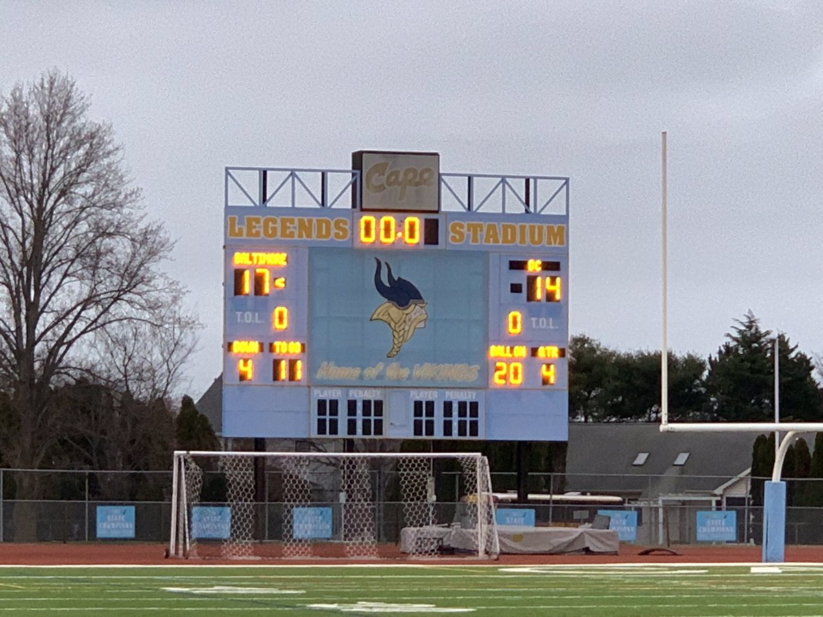 J_saunders20's tweet photo. Had a great experience at the crab bowl this past Saturday getting W 17-14 @Crabbowl @CHCCoachWard https://t.co/6tv1gwXEh5