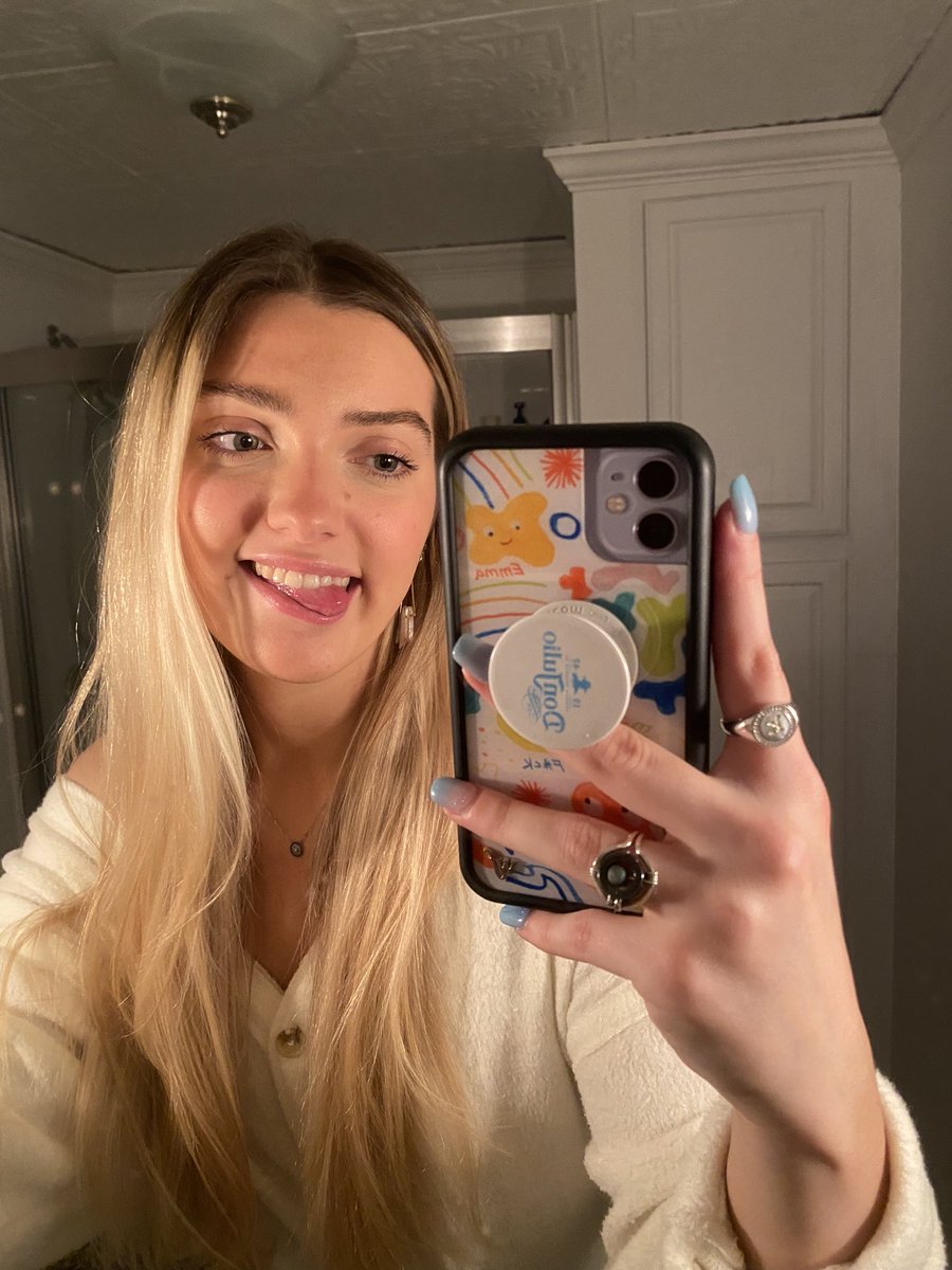 kyrahraine's tweet photo. blowing up his phone, I know I'm trippin' for no reason https://t.co/xXnb7B2Ku4