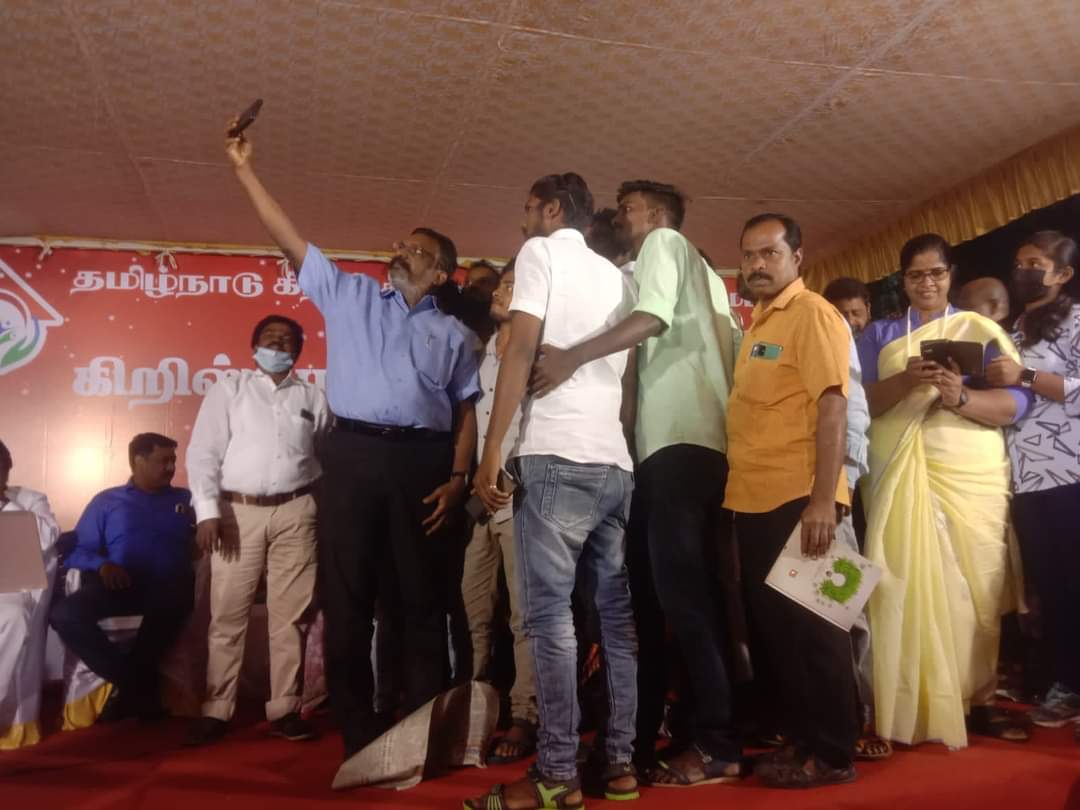 VCKofficial_'s tweet photo. வன்னியர் இளைஞர்கள் பாமகவில் இருந்து விலகி இன்று முதல் விடுதலை சிறுத்தைகளாக இணைத்துக் கொண்டனர்💙❤️💥

சமூக மற்றத்தை உருவாக்கும் சமூகங்களை உருவாக்குபவரே தலைவர் திருமா..
#இதுதிருமாகாலம் 💥

@thirumaofficial https://t.co/27PxYQLC6k