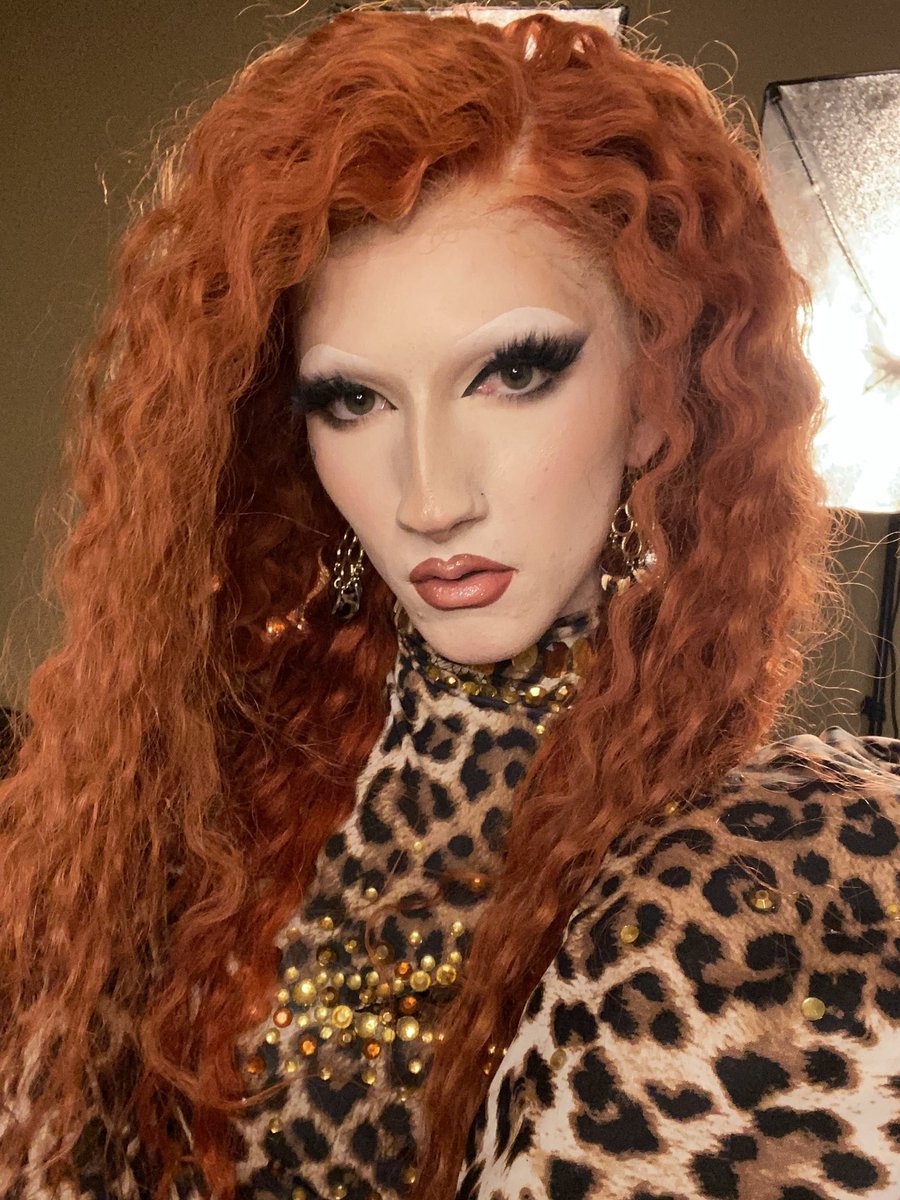 Karma_K_Meleon's tweet photo. Not bad hUh #dragqueen #dragartist #canadianqueen https://t.co/wCpJjVVl7g