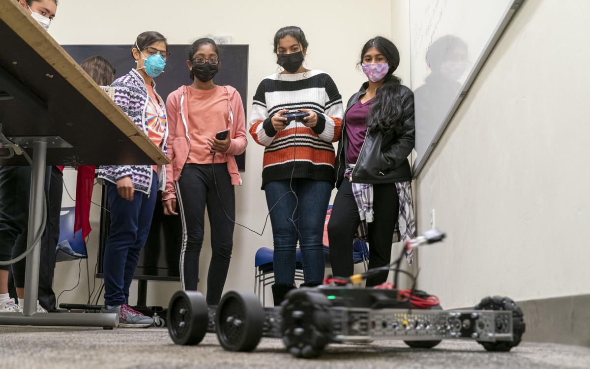 Petes_Classroom's tweet photo. Wisconsin State Journal/The Capital Times (Madison): "Girls Power Multischool Robotics Team, STEM Outreach"
https://t.co/hwl9BFBecr
#elemmathchat #k6math https://t.co/WTGXYslJFb