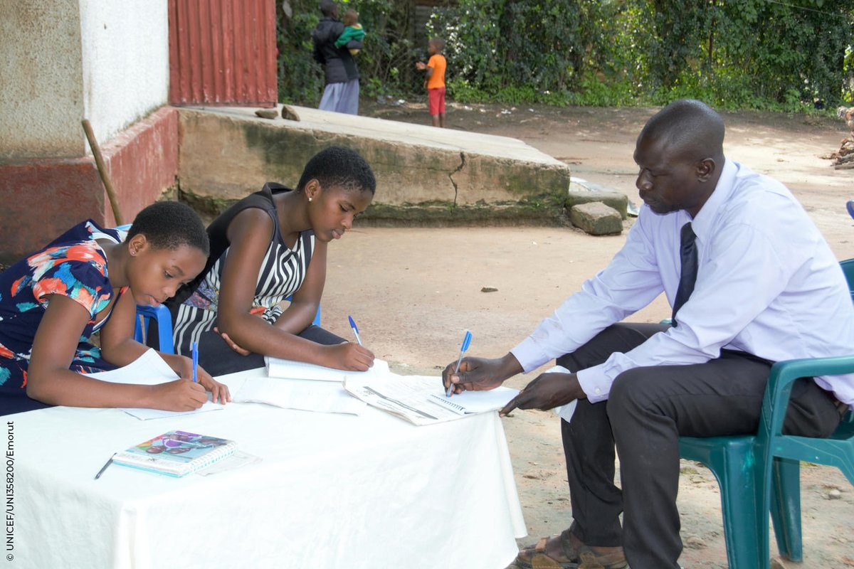 UNICEFUganda's tweet image. The effects of #COVID19 could be alarming!

For almost 2️⃣ years without #education, chances of returning to school are slim for many. Thankfully, schools resume on 10, January 2022.

Parents &amp;amp; guardians need to plan for children &amp;amp; psychologically prepare them to return to school.