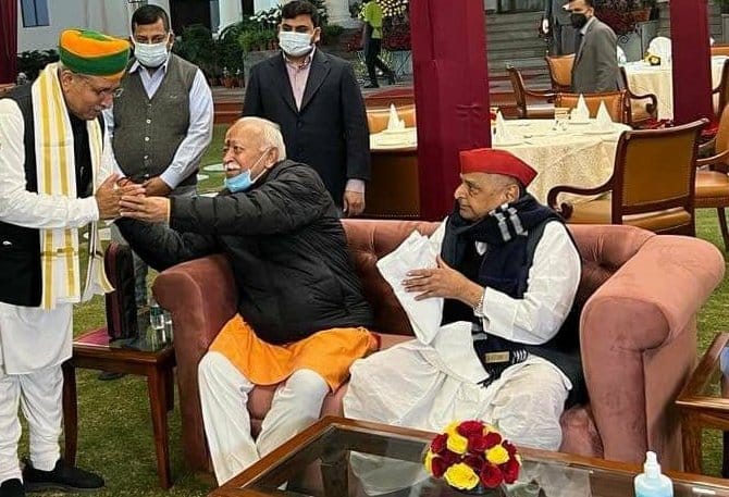 ritur4942's tweet photo. संघ के आशिर्वाद  से नई सपा https://t.co/Lr91tl3EQd