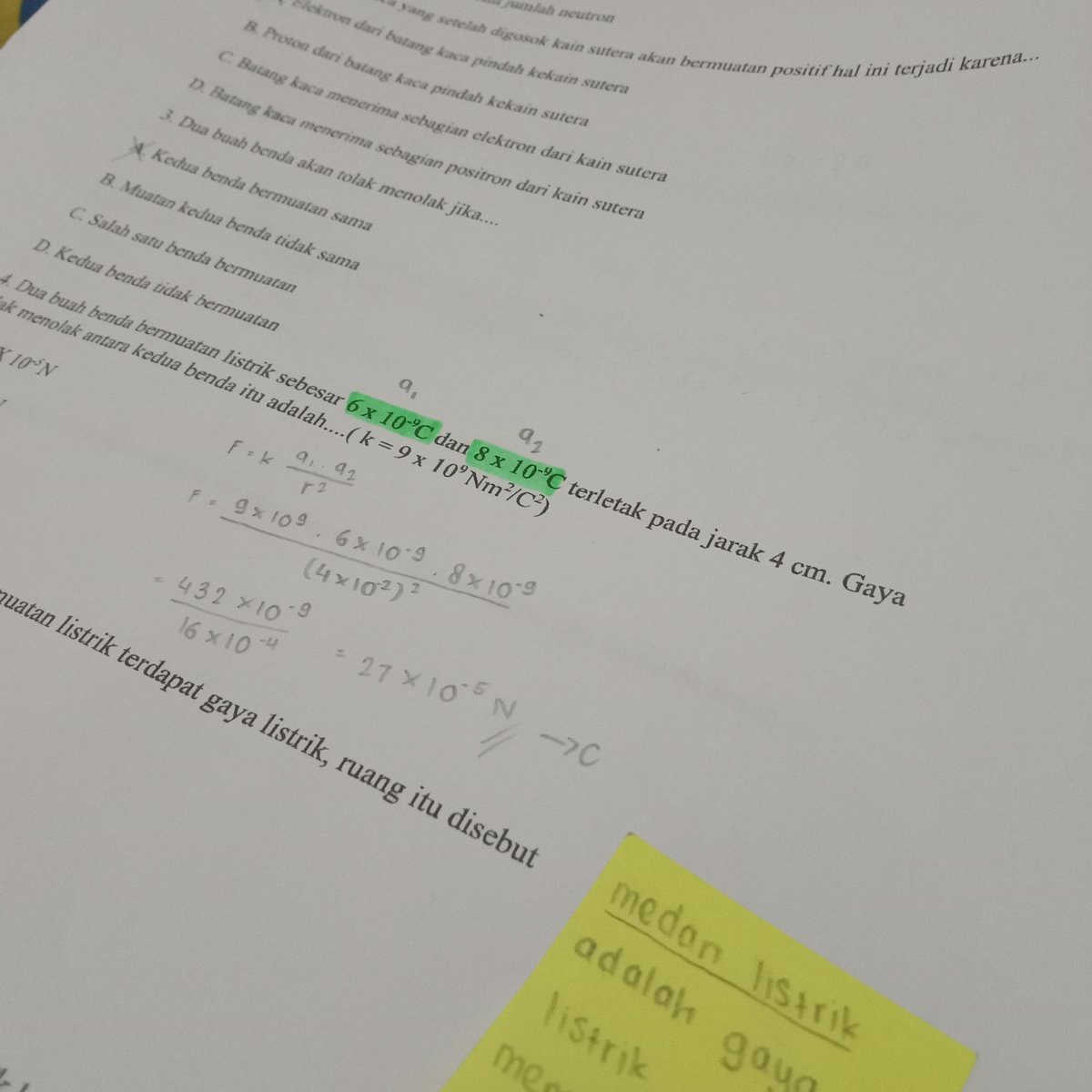 fullolight's tweet photo. last day of exam, wish me luck https://t.co/1xS1PbrnS7