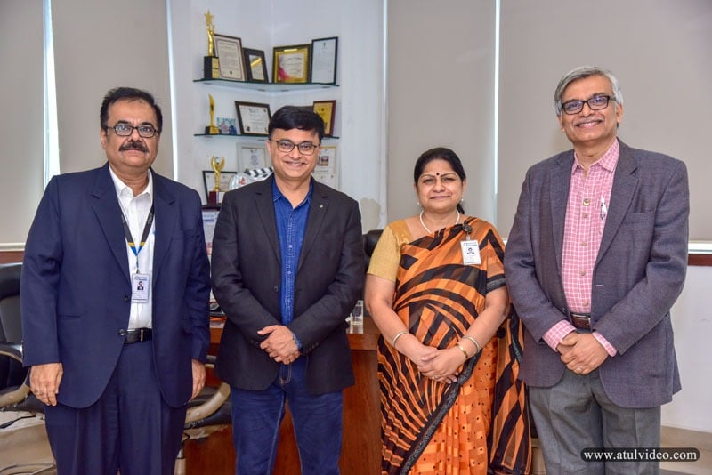 AIMSRMumbai's tweet photo. AIMSR organised the 10th Innovation Summit 2021 on 18th Dec, 2021. The theme: “Creative Innovation during Crisis” was introduced by the Director, Dr. Sunita Srivastava.
Esteemed Speakers: Mr Sanjay Panigrahi, Ms Shinjini Kumar, Mr. Sachin Kamat, CA Rupesh Shah, Mr. Apurva Mankad. https://t.co/yByMBNSf8c