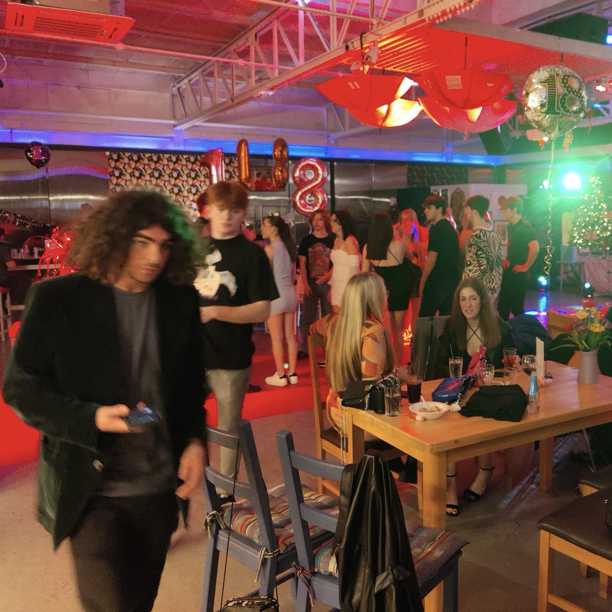 Fashion Hub Bar tweet media