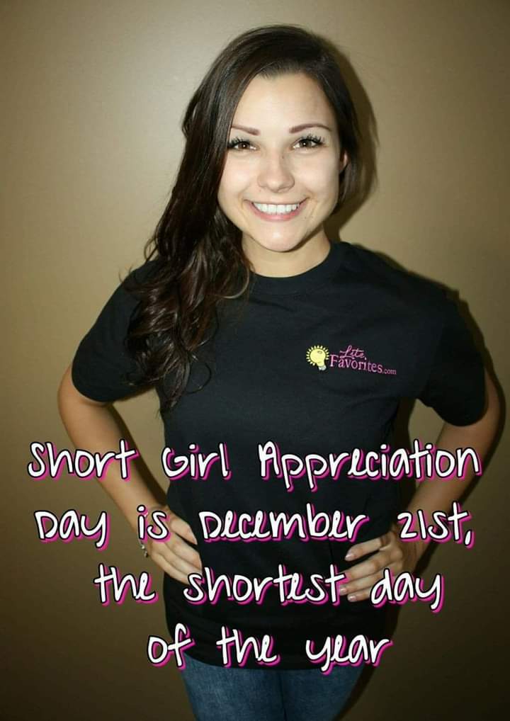 Stardust32214's tweet photo. That's right folks. Show us short girls some love. https://t.co/c1l2cMs5zA