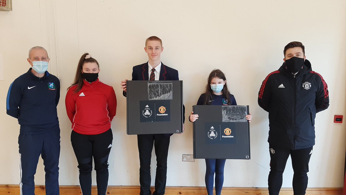 Careers@OIntegrated (@oic_careers) on Twitter photo Congrats to Bobby (Youth Ambassador) and Ellen (Female Development) <a href="/OIntegrated/">Oakgrove IC #learnbelieveachievetogether</a> on recieving their Adidas gift boxes for their fantastic attitude and effort. Thanks to Matt <a href="/MU_Foundation/">Manchester United Foundation</a> and <a href="/UlsterFlexEd/">Flexible Education</a> Congrats to Bobby (Youth Ambassador) and Ellen (Female Development) <a href="/OIntegrated/">Oakgrove IC #learnbelieveachievetogether</a> on recieving their Adidas gift boxes for their fantastic attitude and effort. Thanks to Matt <a href="/MU_Foundation/">Manchester United Foundation</a> and <a href="/UlsterFlexEd/">Flexible Education</a>