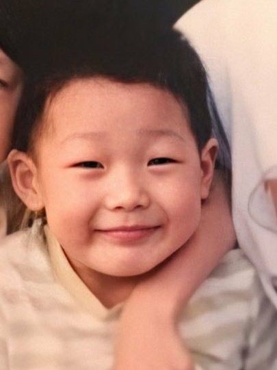 flawless_hanbin's tweet photo. happiest birthday jiwon!!! 🎉🎂 @bobbyranika https://t.co/sLi2FaQSuj