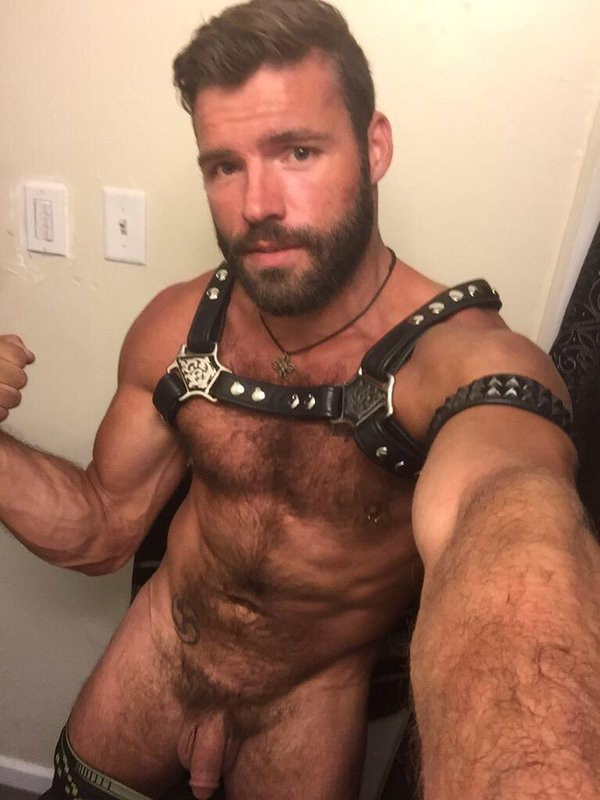 Duke is sending the reader a picture!

                   "Finally bought it, how do I look?"