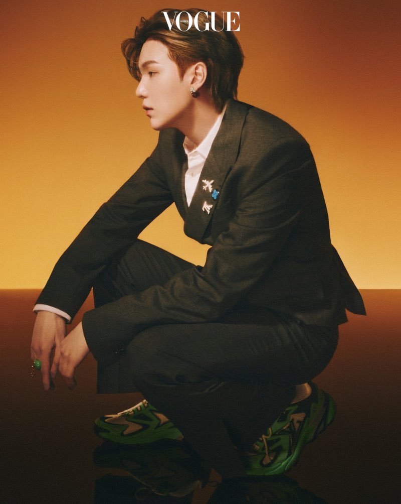 BTSMlN's tweet photo. VOGUE KOREA, 2022 January Issue. https://t.co/Az8dhFJCGN
