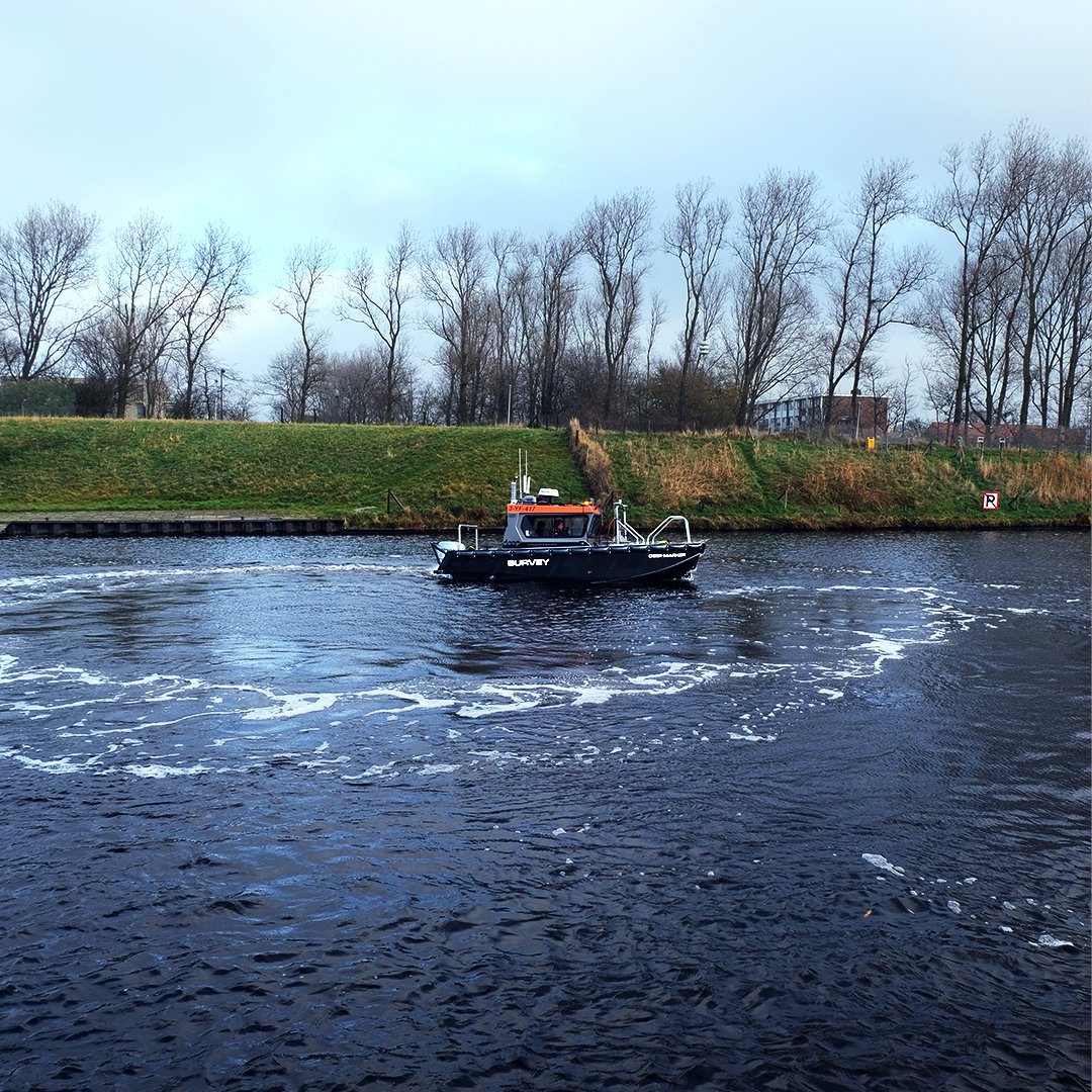 Bubble_Barrier's tweet photo. This is not just any boat. Our partner #DeepBV is collecting underwater depth data for future #BubbleBarrier implementations. Our #CleanTech is adaptable to a wide range of rivers. Want to fight plastic pollution in your river too? 🛠️ https://t.co/K8CMF3QucM #RiverCleanup https://t.co/8HSmUaLGJ1