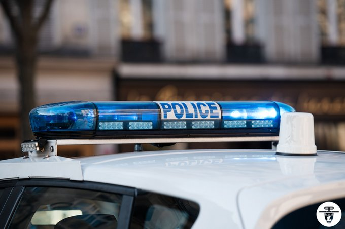prefpolice's tweet photo. À la suite des incidents survenus lors du match opposant le Paris FC à l'Olympique Lyonnais, vendredi dernier, des investigations ont été menées qui ont conduit à l'identification et à l'interpellation, ce matin, de 3 supporters ultras.
➡️Enquête en cours https://t.co/Jxp8X7mcZ7