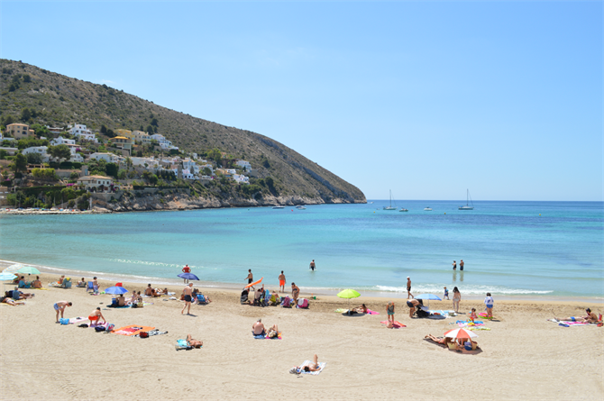 info_pearl's tweet photo. Something special from Something Spanish for your holiday in the Spanish sun? We have lovely villas in Moraira small coastal town on the beautiful mountainous north-eastern tip of Costa Blanca https://t.co/xKt1BBDkON #moraira #somethingspanish #morairavillaforrent #costablanca https://t.co/DyR1nZN2FO