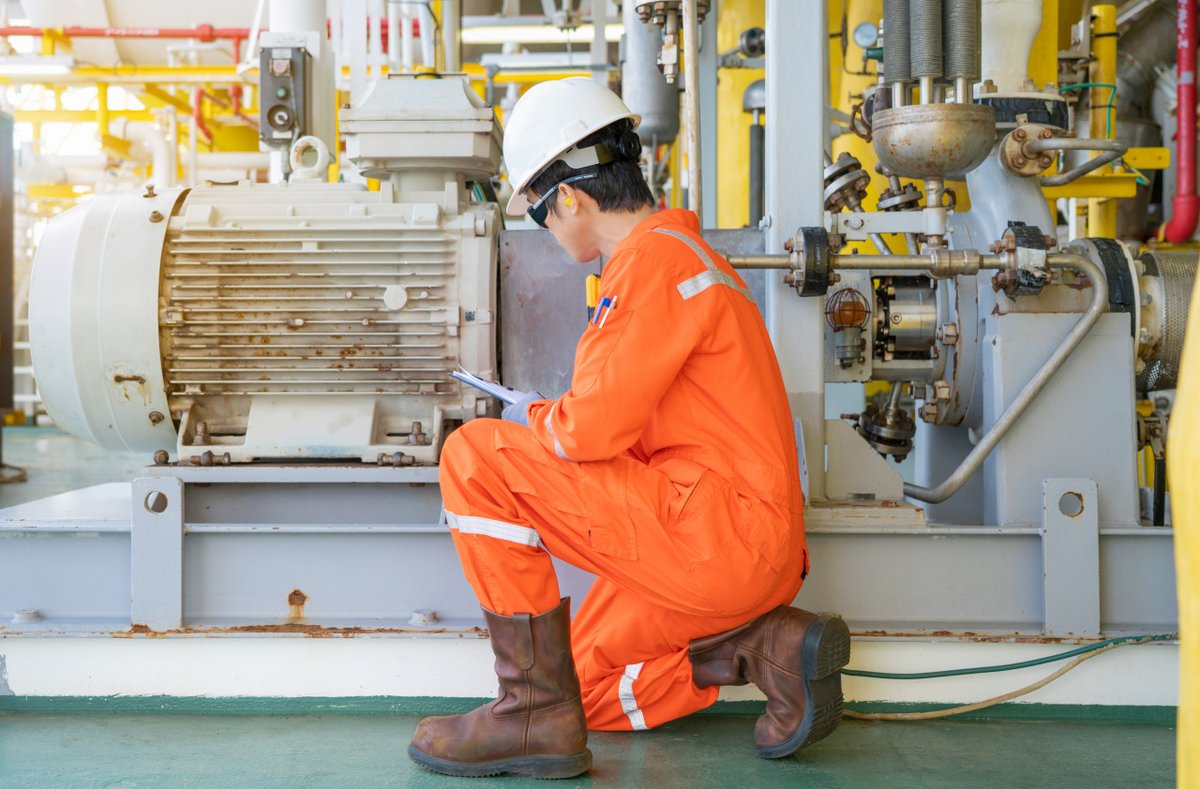 Using Anderol® lubricants means #compressors require minimal maintenance, but we still advise carrying out annual preventative maintenance to inspect the machine and pick up any mechanical problems before they turn into bigger issues #top5lubricationtips #syntheticlubricants