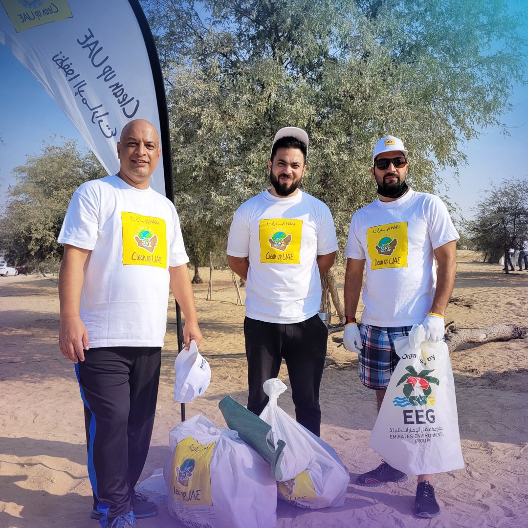 dutweets's tweet photo. We collected hundreds of kilos of litter in Al Qudra.
This waste takes many years to decompose & is sometimes consumed by animals that mistake it for food. 🥺
Let's buy fewer things that result in waste & leave no litter behind on your next visit to the desert. ⛺️
#CleanUpUAE https://t.co/FWnGAiijzt