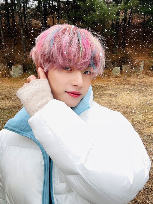 FHH6ziRaQAQ9foU?format=jpg&name=small