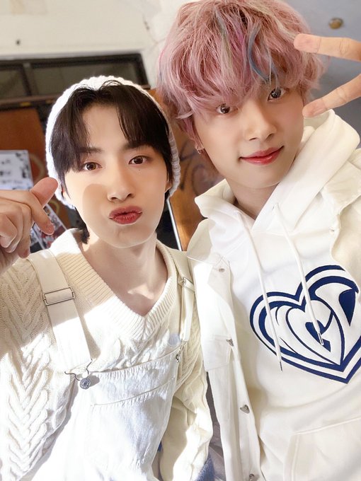 FHH6ziRagAACrun?format=jpg&name=small