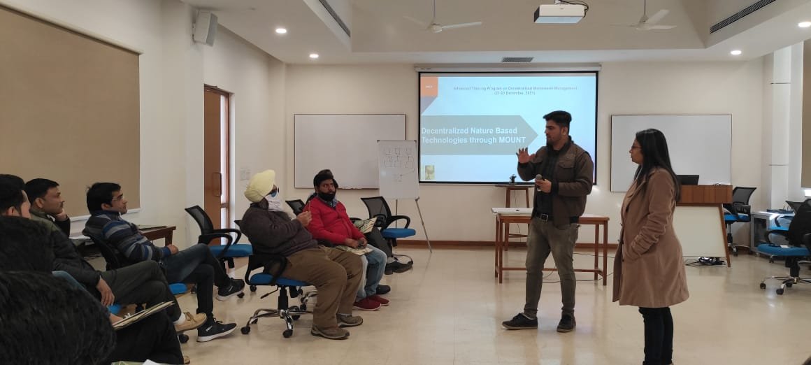 school_waterCSE's tweet photo. The day continued with enlightening the trainees on topics like #WSUDPconcept, #Institutional-#Regulatory #framework for #DWWM &amp; #localreuse. Participants indulging in discussions on #centralised v/s #decentralised #wastewaterManagement systems through #GroupExercises. @CSEINDIA https://t.co/tcElvqKEHu