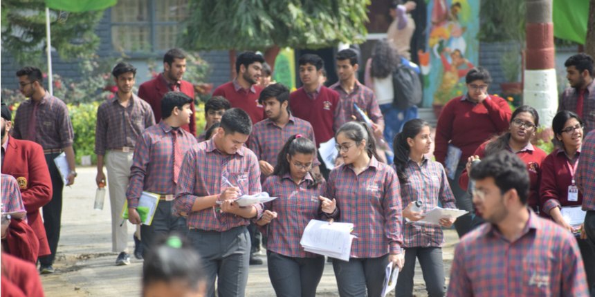 careers360's tweet photo. CBSE 12th Computer Science Exam Analysis 2021: Scoring paper, typing errors in few questions

#CBSETerm1 #cbseclass12 #cbsecomputerscience #boardexams2022

https://t.co/p4ReBdPuhc https://t.co/FSlhG077In