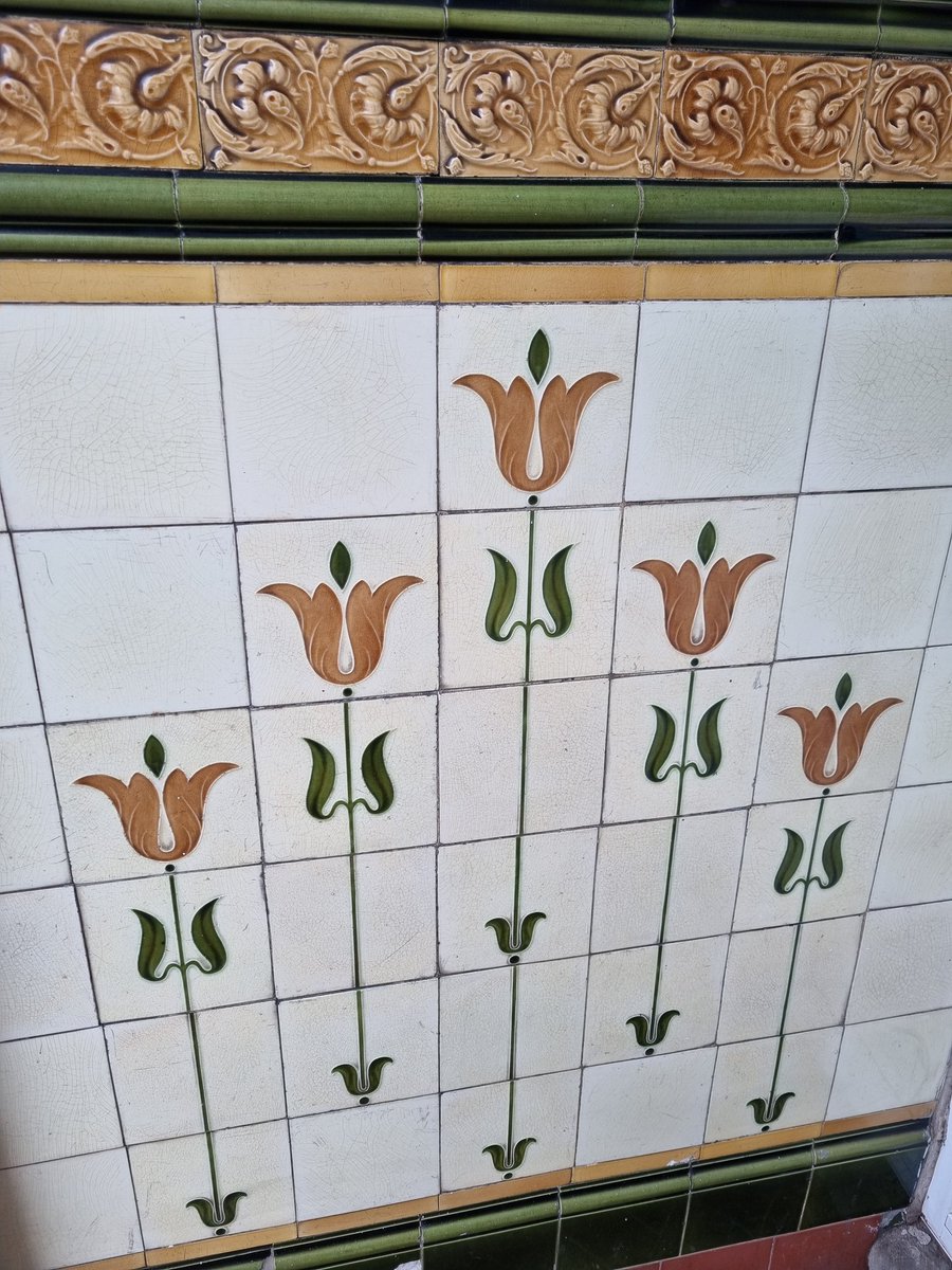 Jonestheregen's tweet photo. Hull England #TilesonTuesday https://t.co/80TXkHXT8r