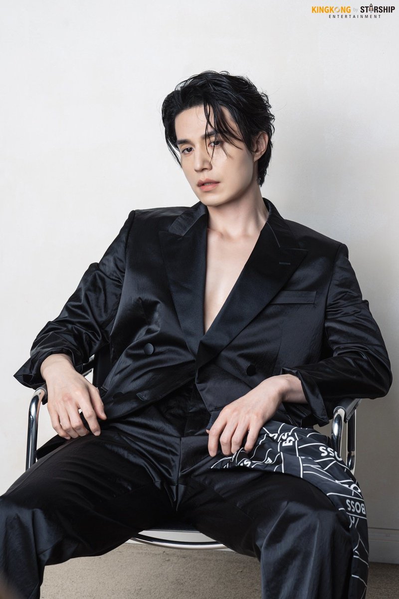 cyw_1106wook's tweet photo. [李栋旭]年末是李栋旭
GQ12月刊拍摄花絮
很帅🖤🖤
https://t.co/5o8JkEfA9O https://t.co/Z33FswiYqm