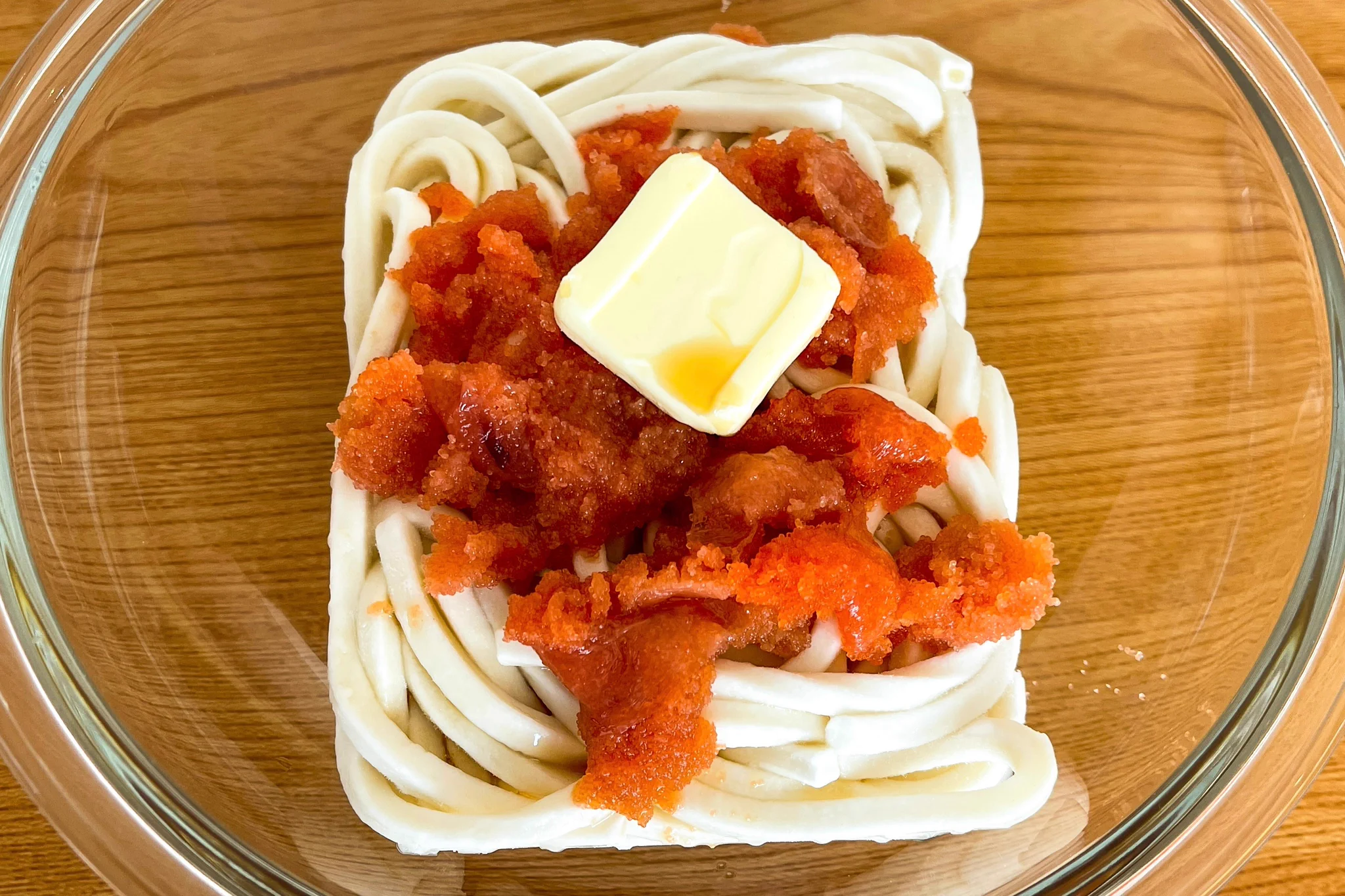 材料を耐熱容器に入れて電子レンジで加熱するだけで作れちゃう？！お手軽で簡単な「うどん」レシピ！