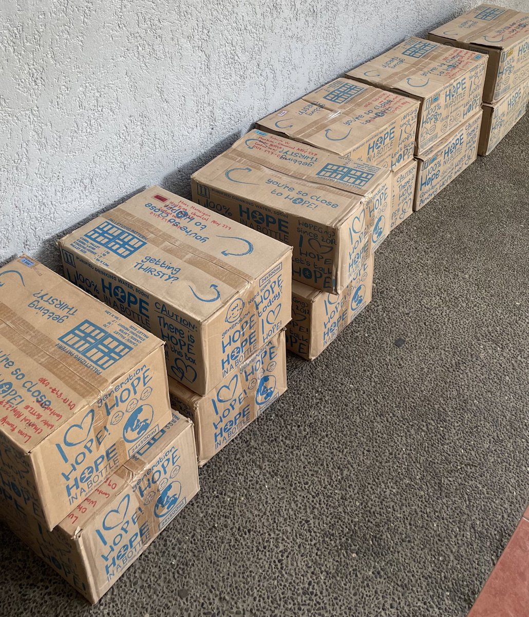 HobiPhilippines's tweet photo. 12 boxes on the way to Surigao and Cebu c/o @kidsforkidsph 🤍 Thank you to the donors!

The link will remain open for those who want to send in their donations 😊🙏🏼 https://t.co/WvbUXrC0mu