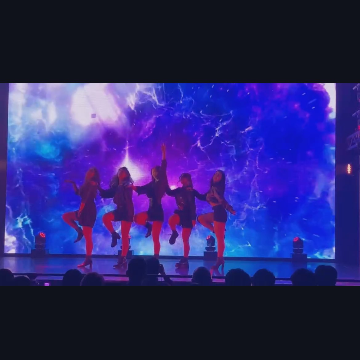 遅ればせながら、ちぇごお疲れ様でしたぁぁああ🌟
素敵すぎるメンバーと念願のRumorを踊れて幸せでした👯‍♀️💜
ハプニングもあって楽しすぎた！！！
いい思い出になりました🥺
2年ぶりのイベント反省点もあったけど大きな失敗もなく終われてよかったぁ😌
やっぱりステージで踊るのちぇごだ🤟🏻❤️‍🔥