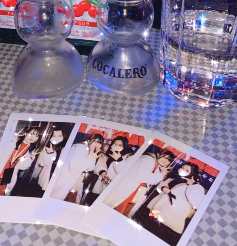 IKUSTAS_0508's tweet photo. ぼくしな久々に行ったけど可愛すぎたなぁ！💓
チェキ眺めながらお酒 https://t.co/x2VskoMtQv