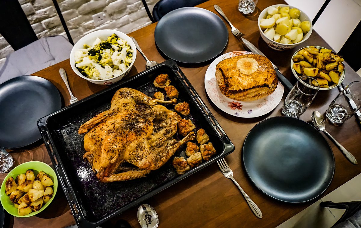 visual_by_esl's tweet photo. What's it like spending #Christmas in #Malaysia- #KotaKinabalu &amp; #KualaLumpur
*Watch it in Action*
https://t.co/Nh7Hioq05p
*
#ChristmasInKotaKinabalu
#ChristmasInMalaysia
#ChristmasTurkey #foodphotography #christmasvideo https://t.co/hHh2LgULMf