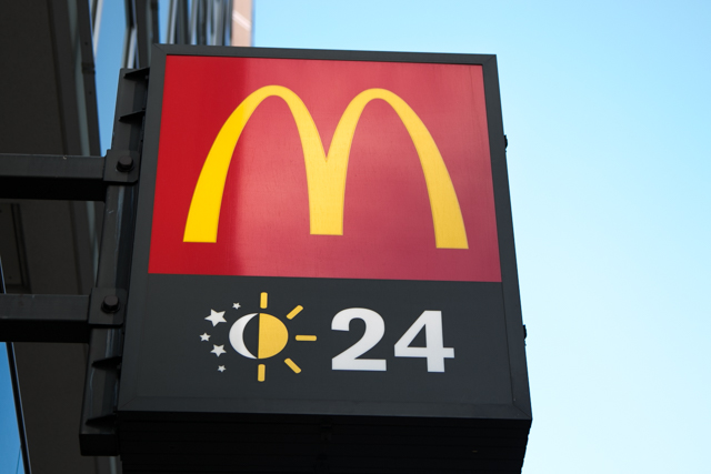 マックポテトのm Lサイズ 輸入が間に合わず24 30日の間発売を中止すると発表 駆け込み行列ができる Togetter マックポテトのm Lサイズ 輸入が間に合わず24 30日の間発売を中止すると発表 駆け込み行列ができる Togetter