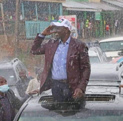Happy birthday Dr. William Ruto,  Happy birthday the 5th. 

Kenya awaits. 